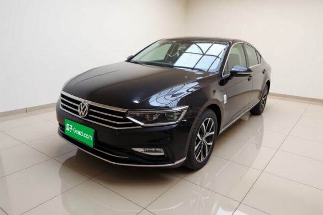 Ojetý Volkswagen Magotan 2020 330TSI DSG Leading Model