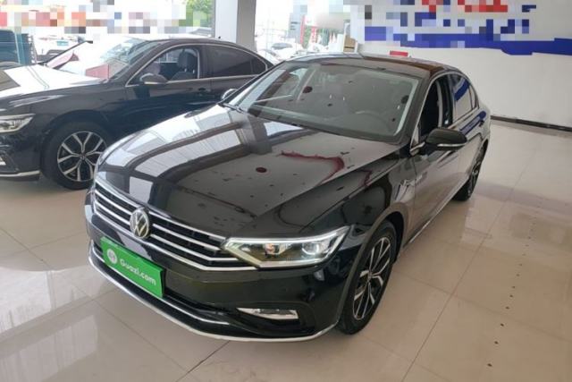 Ojetý Volkswagen Magotan 2020 330TSI DSG Leading Model