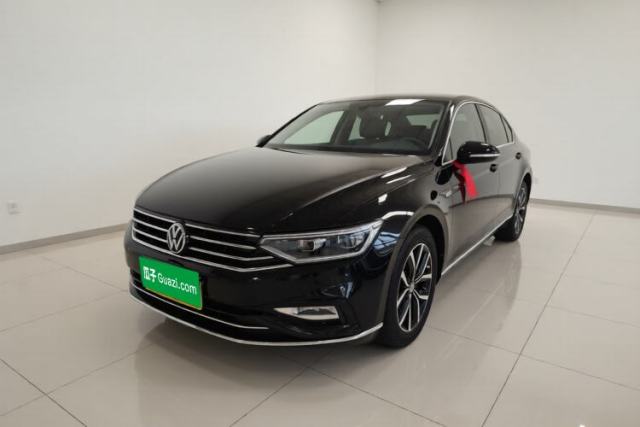 Ojetý Volkswagen Magotan 2020 330TSI DSG Leading Model