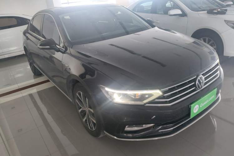 Used Volkswagen Magotan 2020 280TSI DSG Comfort Edition Exterior 1