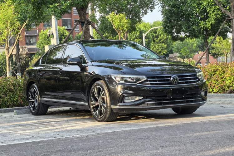 Used Volkswagen Magotan 2020 330TSI DSG Luxury Edition Exterior 1