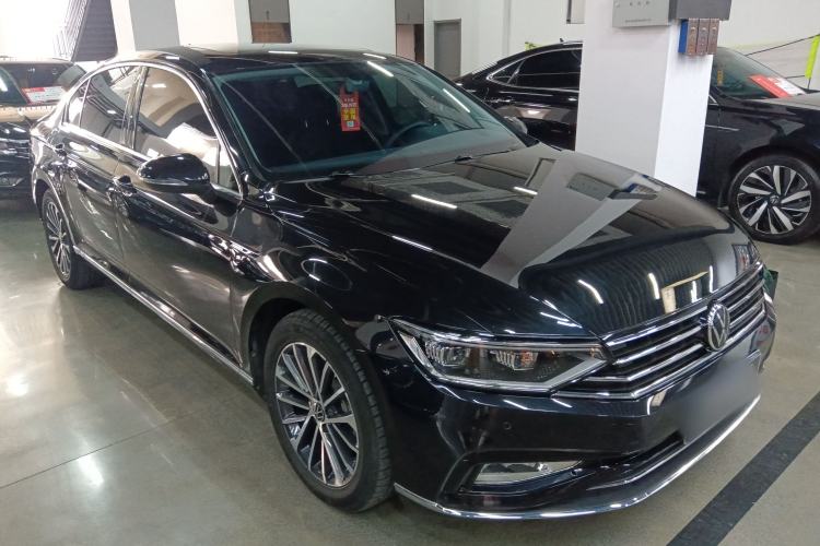 Used Volkswagen Magotan 2020 330TSI DSG Luxury Edition Exterior 1