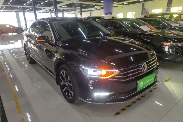 Used Volkswagen Magotan 2020 330TSI DSG Leading Model Exterior 1