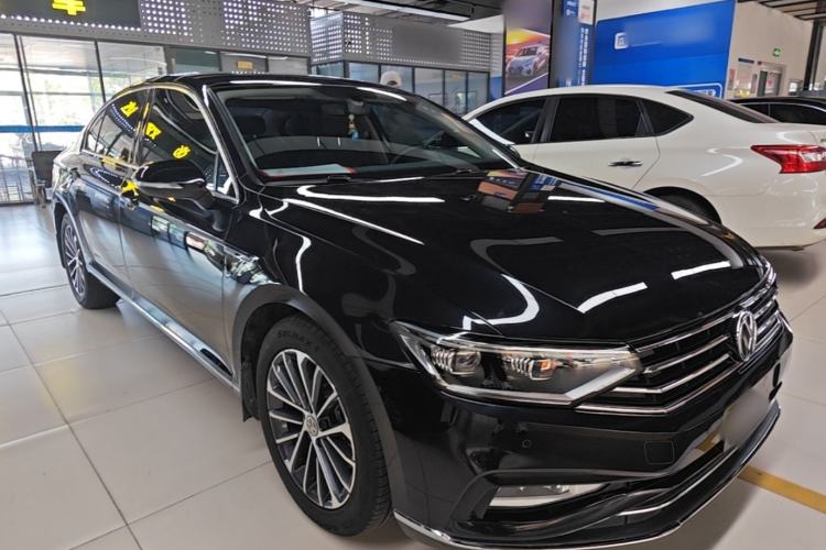 Used Volkswagen Magotan 2020 330TSI DSG Luxury Edition Exterior 1