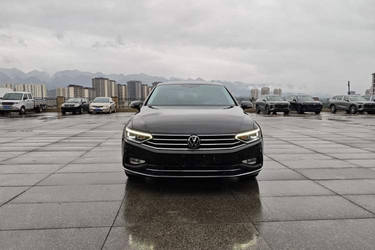 Used Volkswagen Magotan 2020 330TSI DSG Leading Model Exterior 1