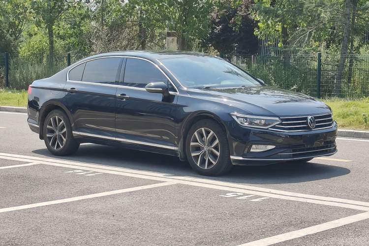 Used Volkswagen Magotan 2020 330TSI DSG Leading Model Exterior 1