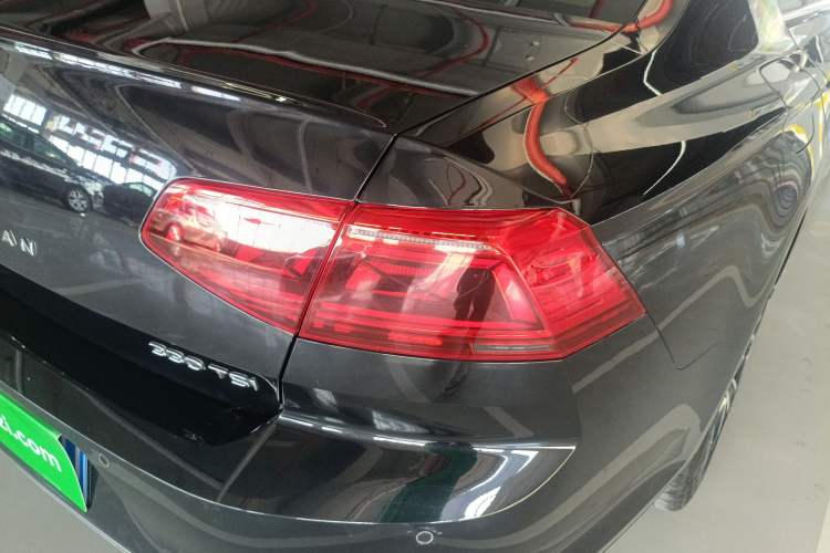 Used Volkswagen Magotan 2020 330TSI DSG Luxury Edition Exterior 1