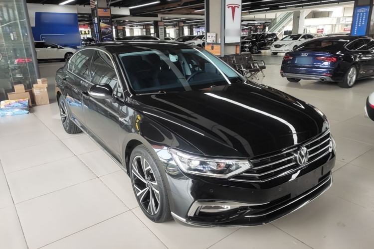 Used Volkswagen Magotan 2020 330TSI DSG Luxury Edition Exterior 1