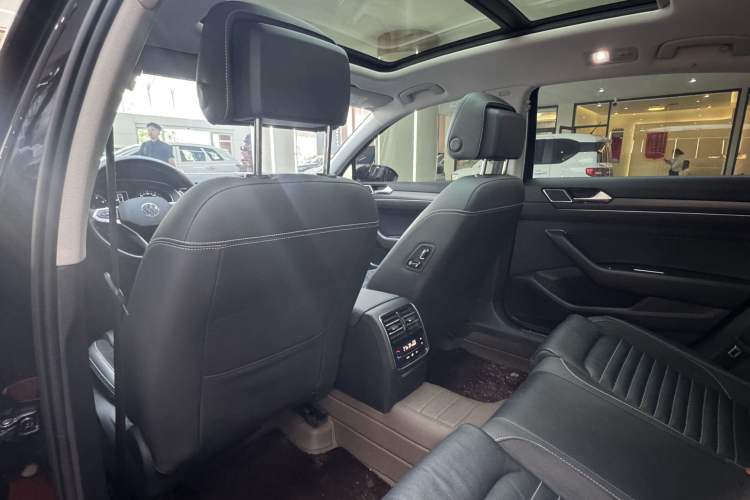 Used Volkswagen Magotan 2020 330TSI DSG Leading Model Exterior 10