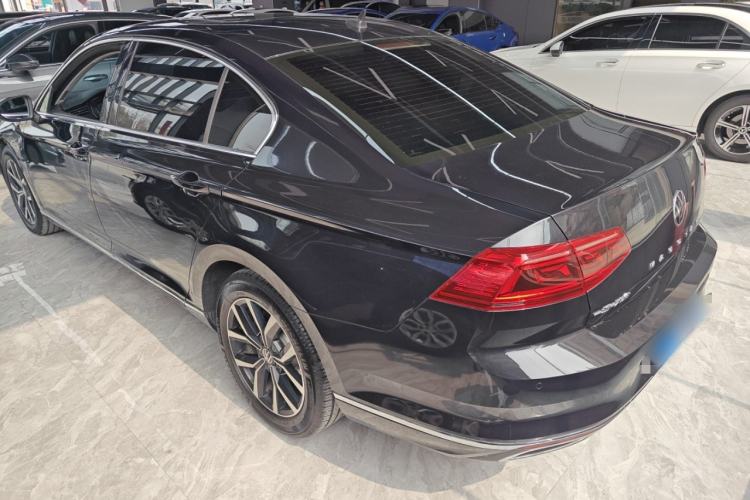 Used Volkswagen Magotan 2020 330TSI DSG Leading Model Exterior 2