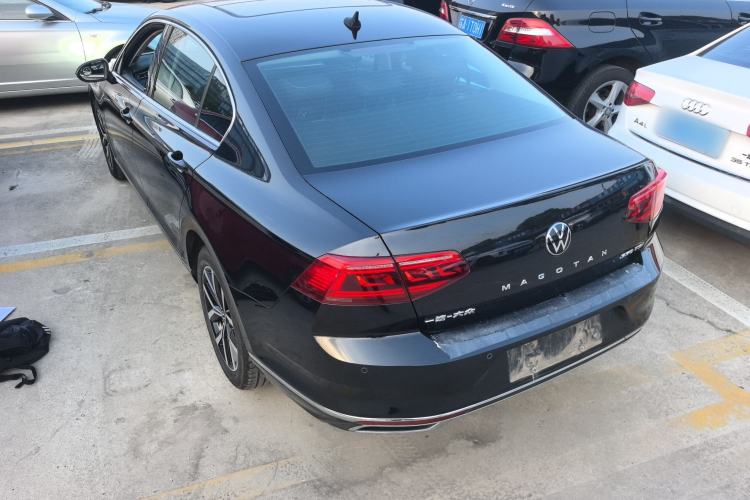 Used Volkswagen Magotan 2020 330TSI DSG Leading Model Exterior 2