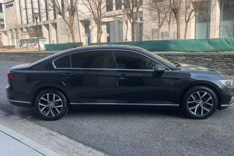 Used Volkswagen Magotan 2020 330TSI DSG Leading Model Exterior 2