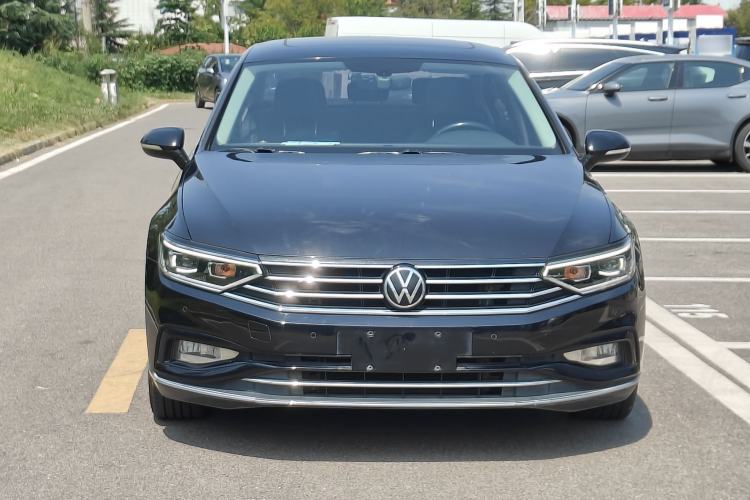 Used Volkswagen Magotan 2020 330TSI DSG Leading Model Exterior 2