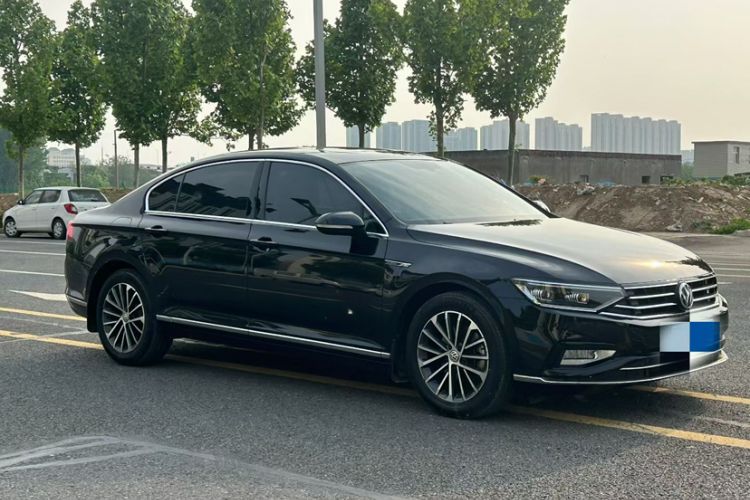 Used Volkswagen Magotan 2020 330TSI DSG Luxury Edition Exterior 2