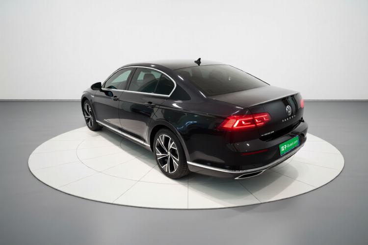 Used Volkswagen Magotan 2020 330TSI DSG Luxury Edition Exterior 2
