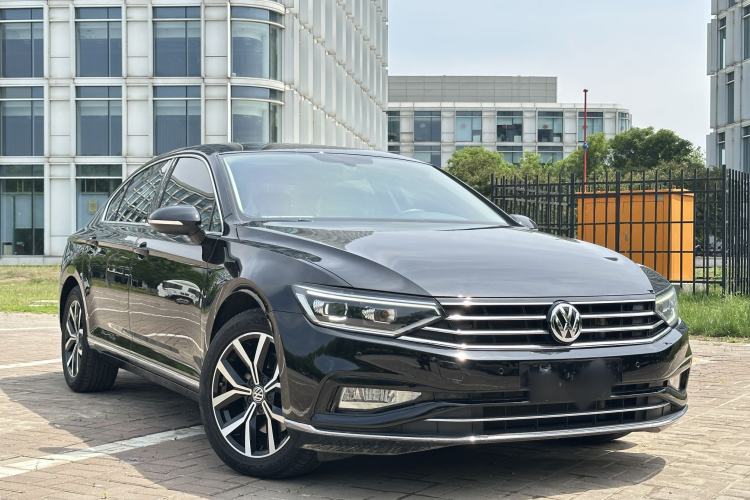 Used Volkswagen Magotan 2020 330TSI DSG Leading Model Exterior 2