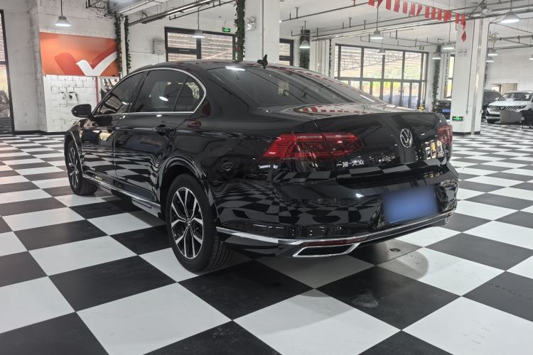 Used Volkswagen Magotan 2020 330TSI DSG Leading Model Exterior 2