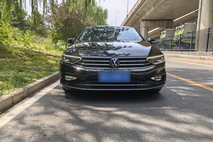 Used Volkswagen Magotan 2020 330TSI DSG Luxury Edition Exterior 2