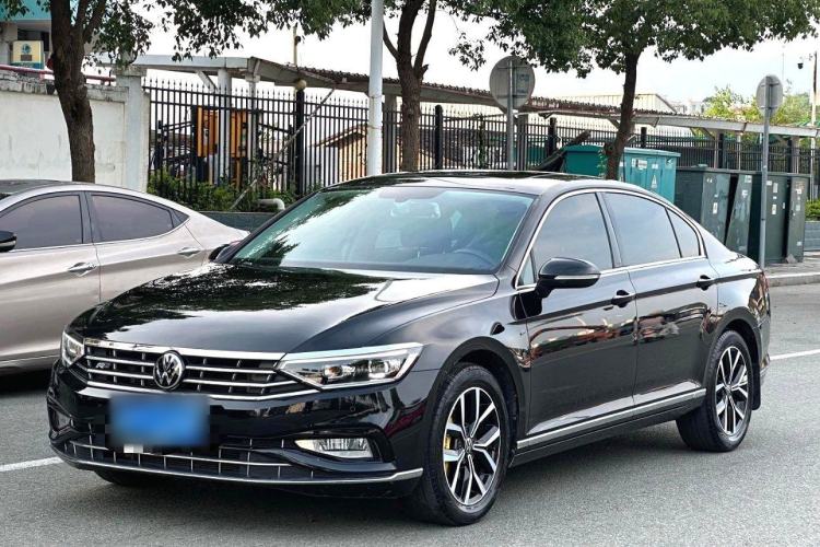 Used Volkswagen Magotan 2020 330TSI DSG Leading Model Exterior 2