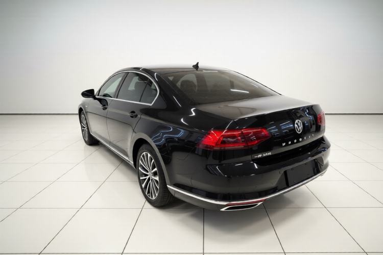 Used Volkswagen Magotan 2020 280TSI DSG Comfort Edition Exterior 2