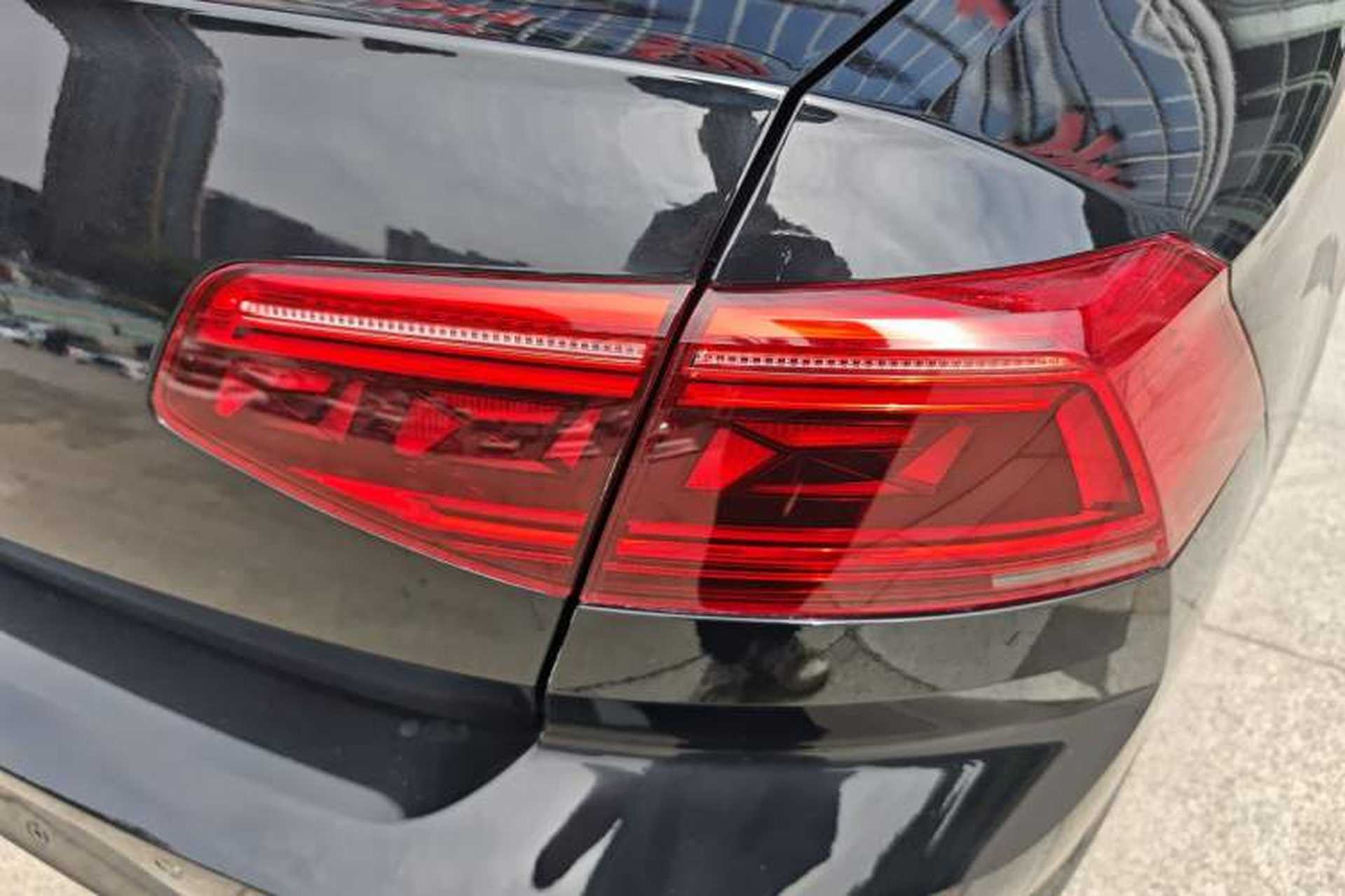Used Volkswagen Magotan 2020 330TSI DSG Leading Model Exterior 3