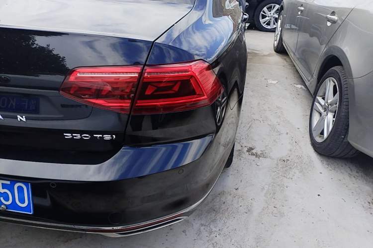 Used Volkswagen Magotan 2020 330TSI DSG Leading Model Exterior 3
