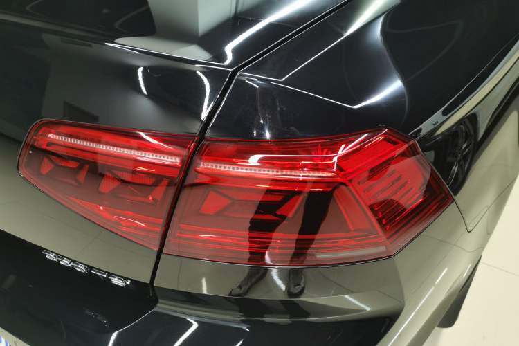 Used Volkswagen Magotan 2020 330TSI DSG Leading Model Exterior 3