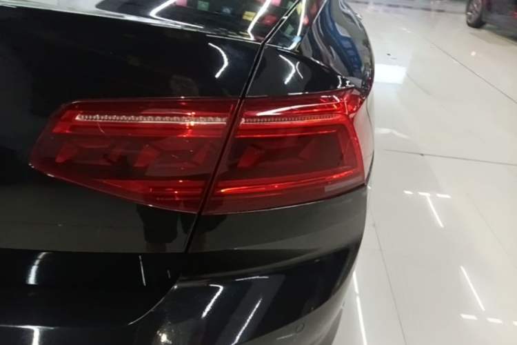 Used Volkswagen Magotan 2020 330TSI DSG Luxury Edition Exterior 3