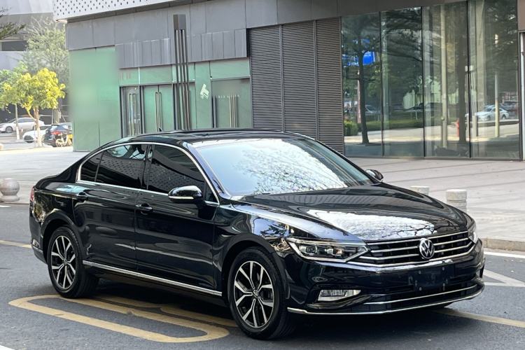 Used Volkswagen Magotan 2020 330TSI DSG Leading Model Exterior 3