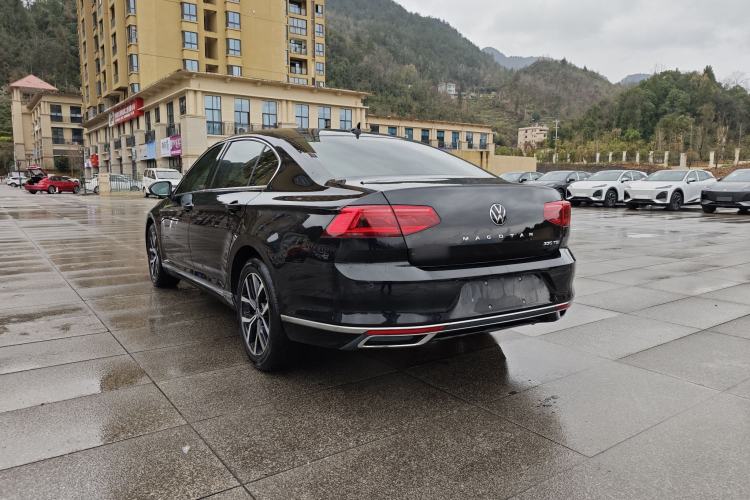 Used Volkswagen Magotan 2020 330TSI DSG Leading Model Exterior 3