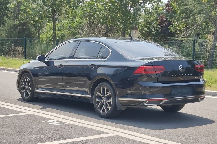 Used Volkswagen Magotan 2020 330TSI DSG Leading Model Exterior 3