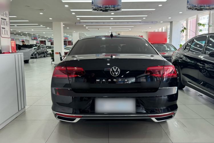 Used Volkswagen Magotan 2020 330TSI DSG Leading Model Exterior 3