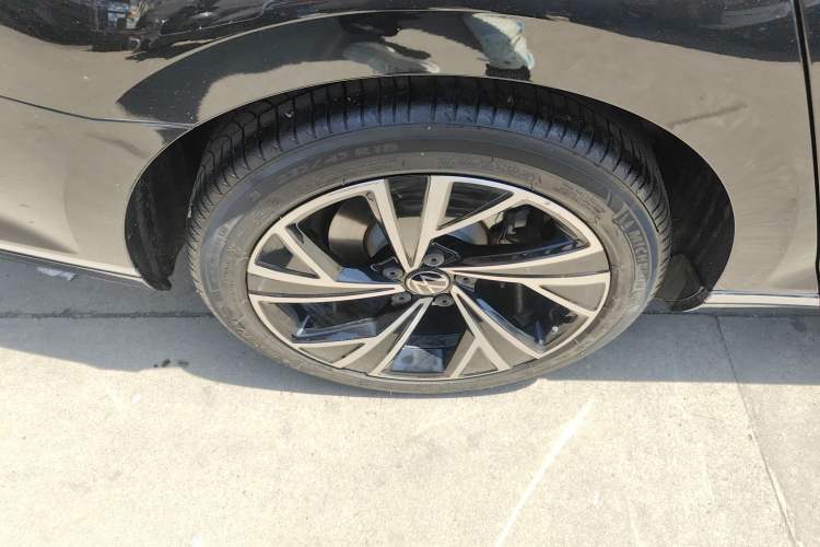 Used Volkswagen Magotan 2020 330TSI DSG Luxury Edition Exterior 3