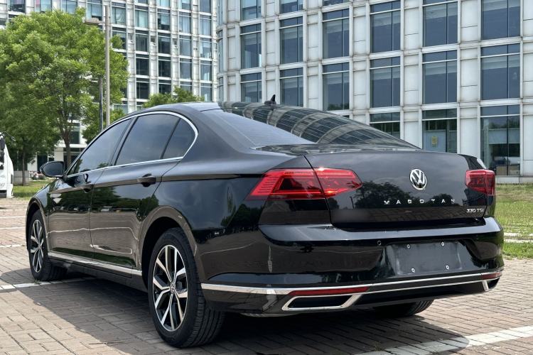 Used Volkswagen Magotan 2020 330TSI DSG Leading Model Exterior 3