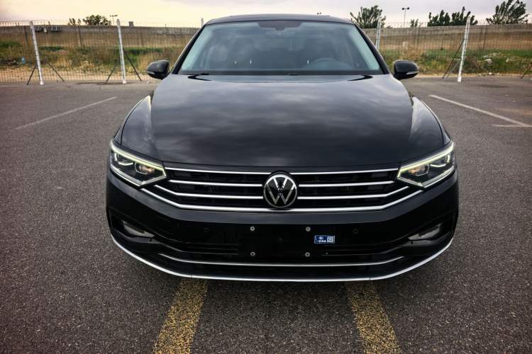 Used Volkswagen Magotan 2020 330TSI DSG Luxury Edition Exterior 3