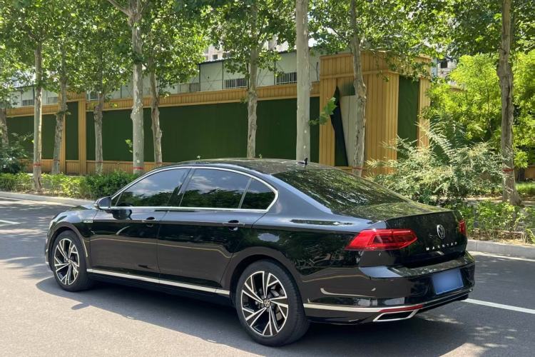 Used Volkswagen Magotan 2020 330TSI DSG Luxury Edition Exterior 3