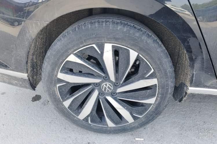 Used Volkswagen Magotan 2020 330TSI DSG Leading Model Exterior 3