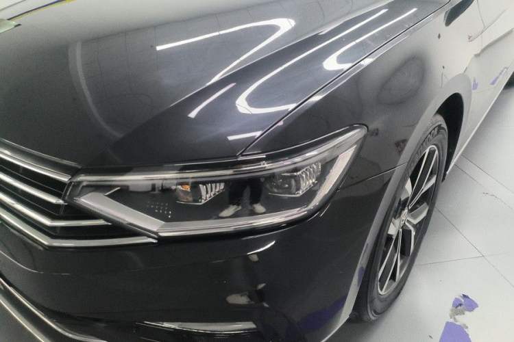 Used Volkswagen Magotan 2020 330TSI DSG Leading Model Exterior 3