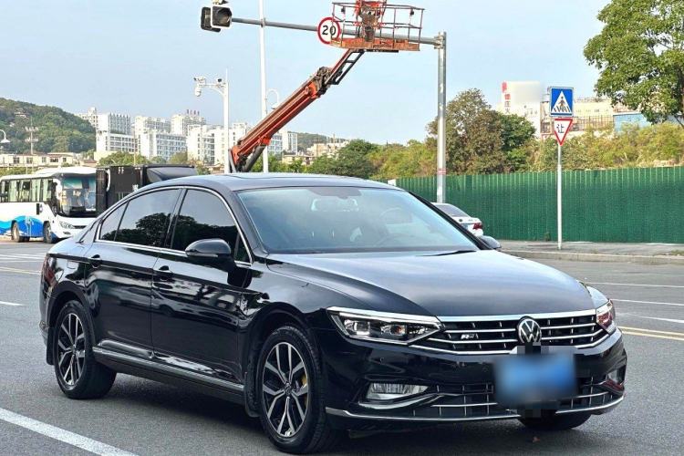 Used Volkswagen Magotan 2020 330TSI DSG Leading Model Exterior 3