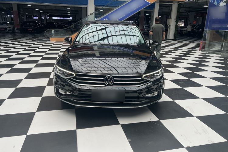 Used Volkswagen Magotan 2020 330TSI DSG Leading Model Exterior 3