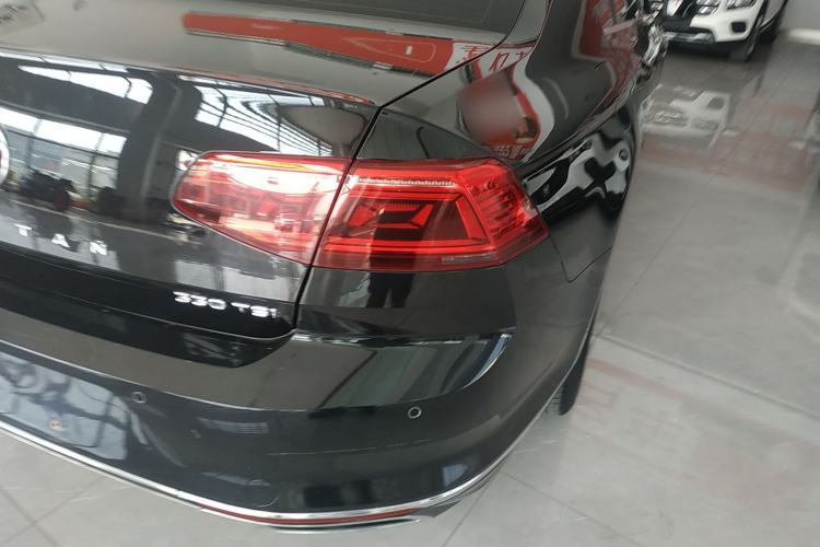 Used Volkswagen Magotan 2020 330TSI DSG Leading Model Exterior 3