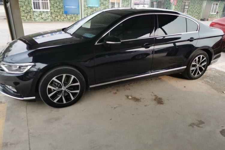 Used Volkswagen Magotan 2020 280TSI DSG Comfort Edition Exterior 3