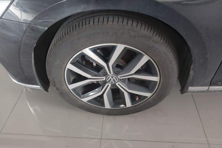 Used Volkswagen Magotan 2020 280TSI DSG Comfort Edition Exterior 4