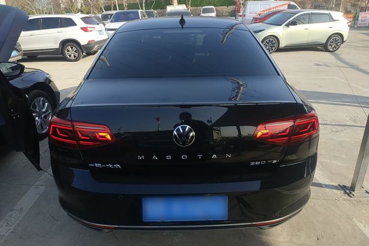Used Volkswagen Magotan 2020 280TSI DSG Comfort Edition Exterior 4
