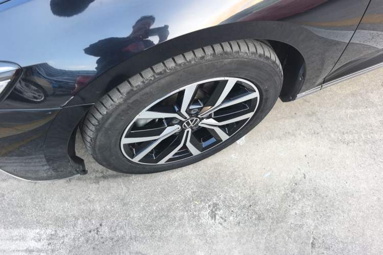 Used Volkswagen Magotan 2020 330TSI DSG Leading Model Exterior 4