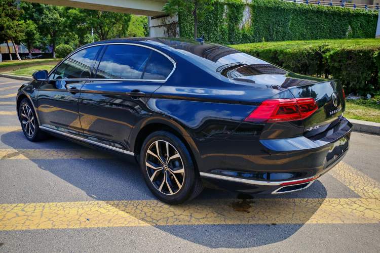 Used Volkswagen Magotan 2020 330TSI DSG Leading Model Exterior 4