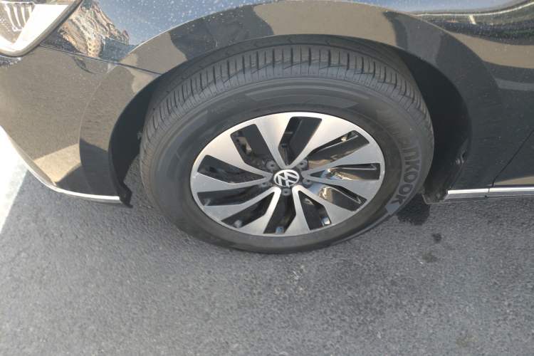 Used Volkswagen Magotan 2020 280TSI DSG Comfort Edition Exterior 4