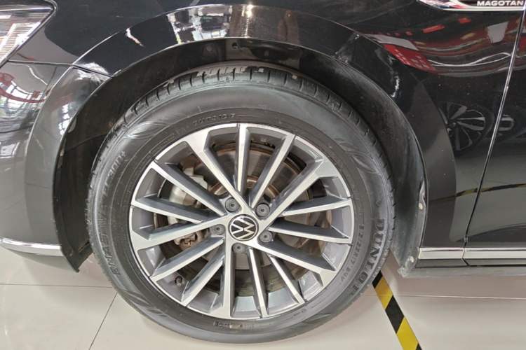 Used Volkswagen Magotan 2020 330TSI DSG Luxury Edition Exterior 4