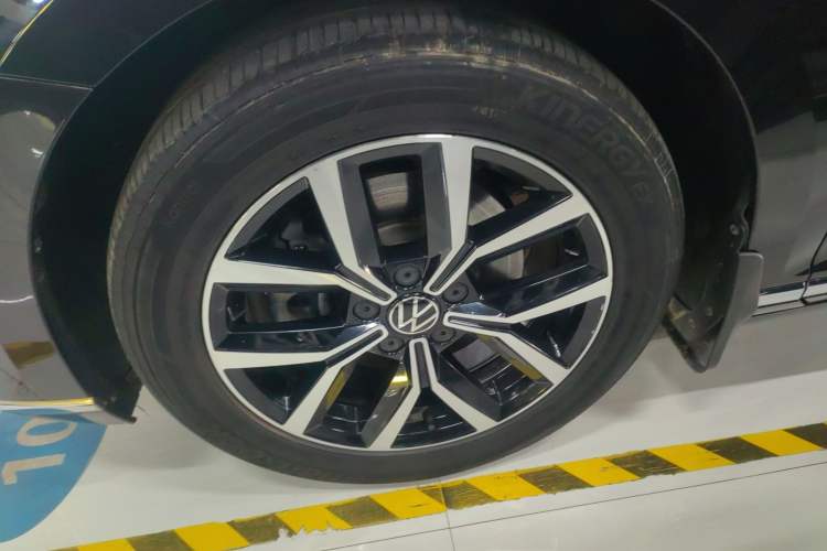 Used Volkswagen Magotan 2020 330TSI DSG Leading Model Exterior 4
