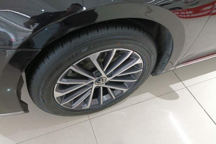 Used Volkswagen Magotan 2020 330TSI DSG Luxury Edition Exterior 4